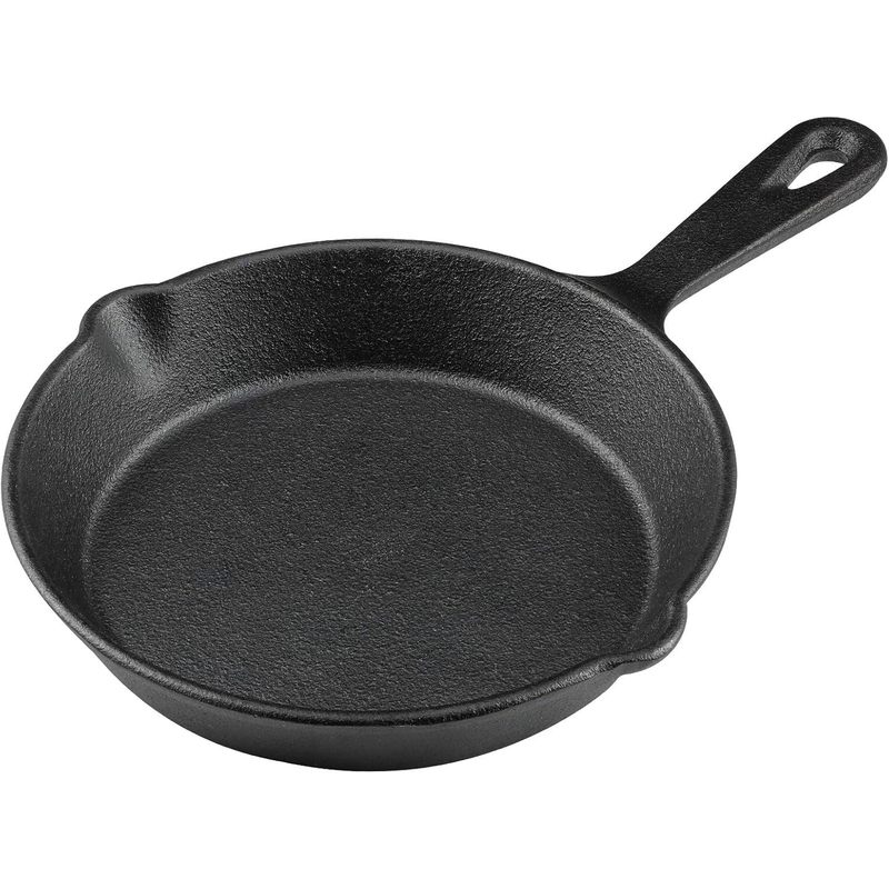 مقلاة من الحديد الزهر مقاس 6 ب - مراجعة Skillet Cast Iron Camp وسعره